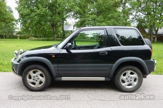 Toyota RAV4 FunCruiser 3D 2.0 95kW - auto24.lv