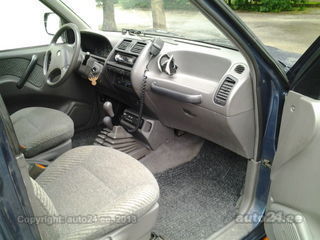 Nissan Terrano sgx 2.7 td 74kW