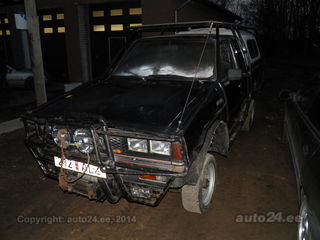 Nissan King Cab off road