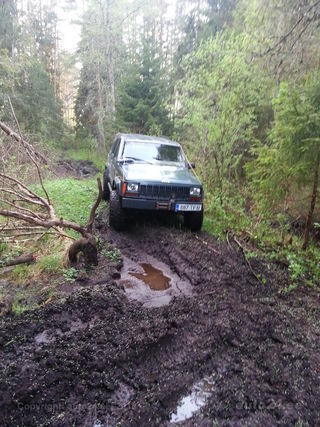 Jeep Cherokee Off Road 4.0 R6 136kW