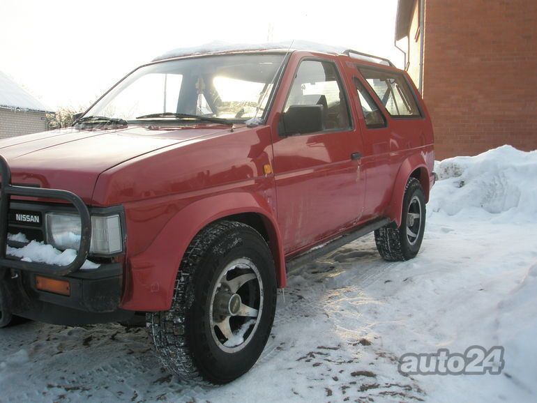 Nissan Terrano 2 4